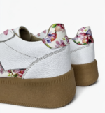 CARMEN RONDINI BLANCO CON DETALLE DE FLORES - Imagen 3